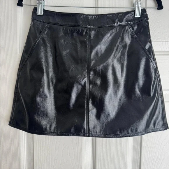 Theory “Round A” Patent Mini Skirt | Size 0 | NWT - Picture 3 of 6